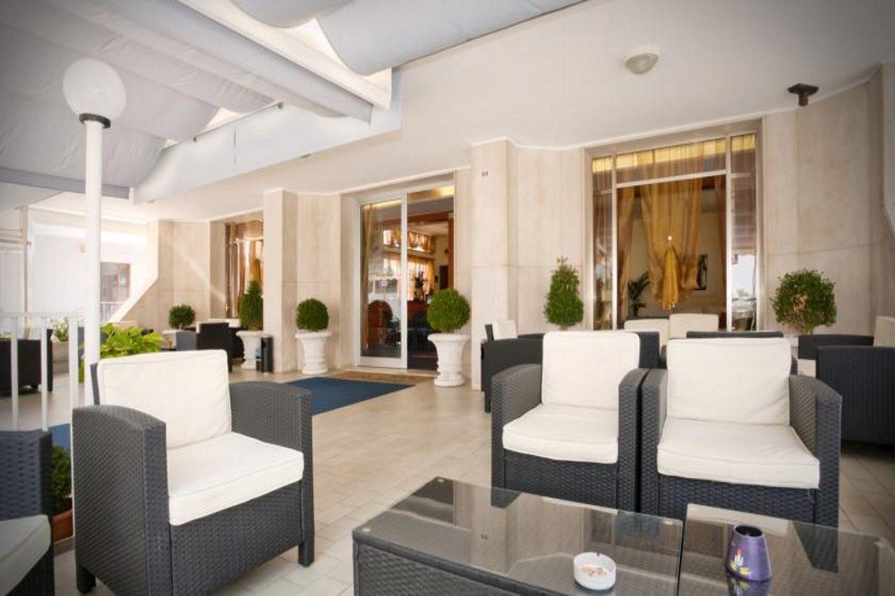Hotel Bettina Lido di Jesolo Exterior foto